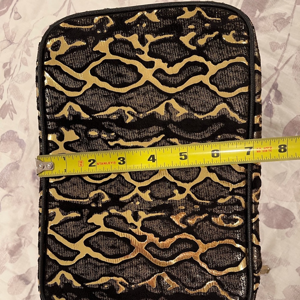 Kestrel Make Up Bag - Picture 10 of 11